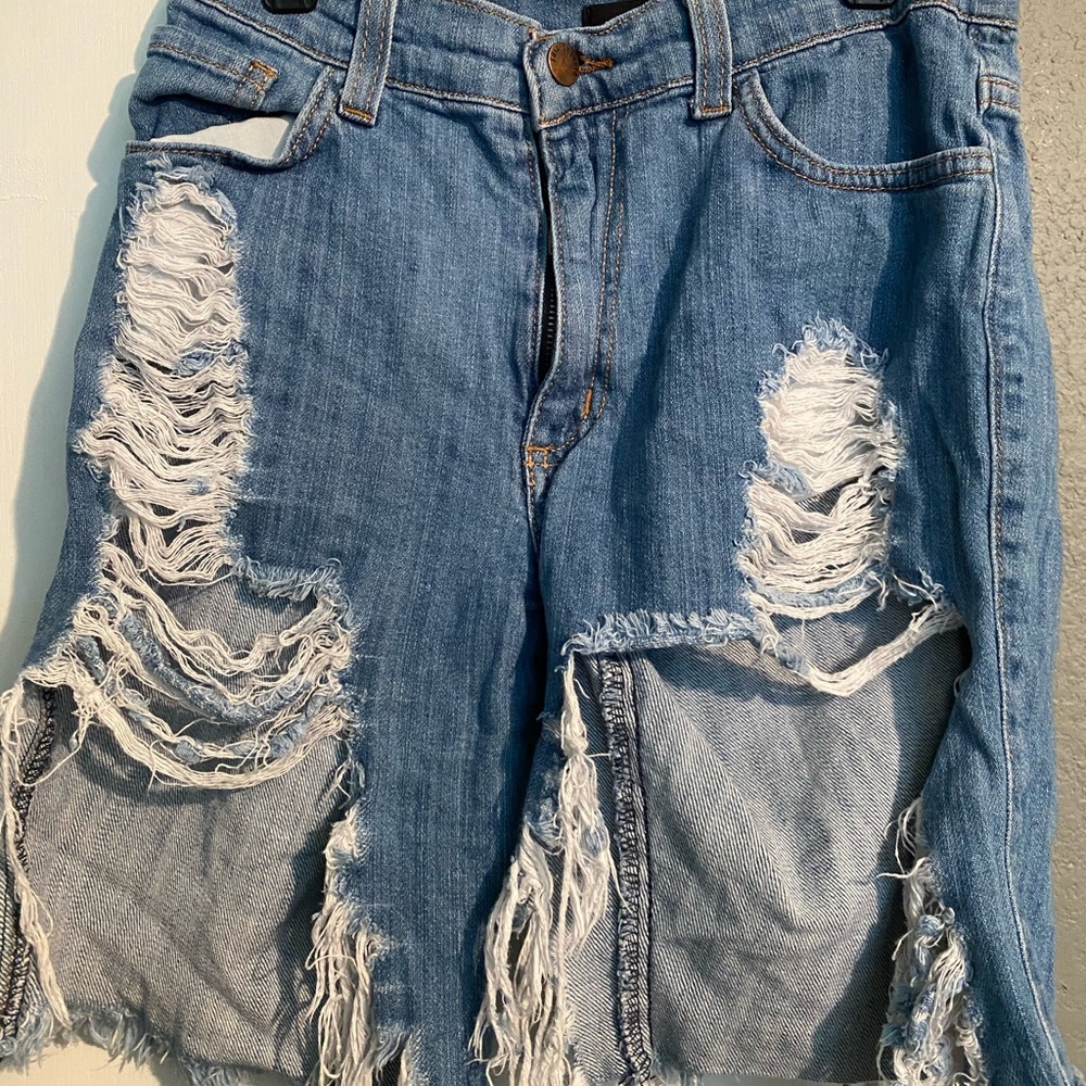 Fashion nova distressed jean shorts